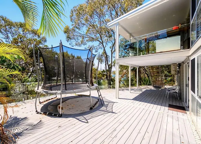 Stunning Riverside Hinterland Retreat