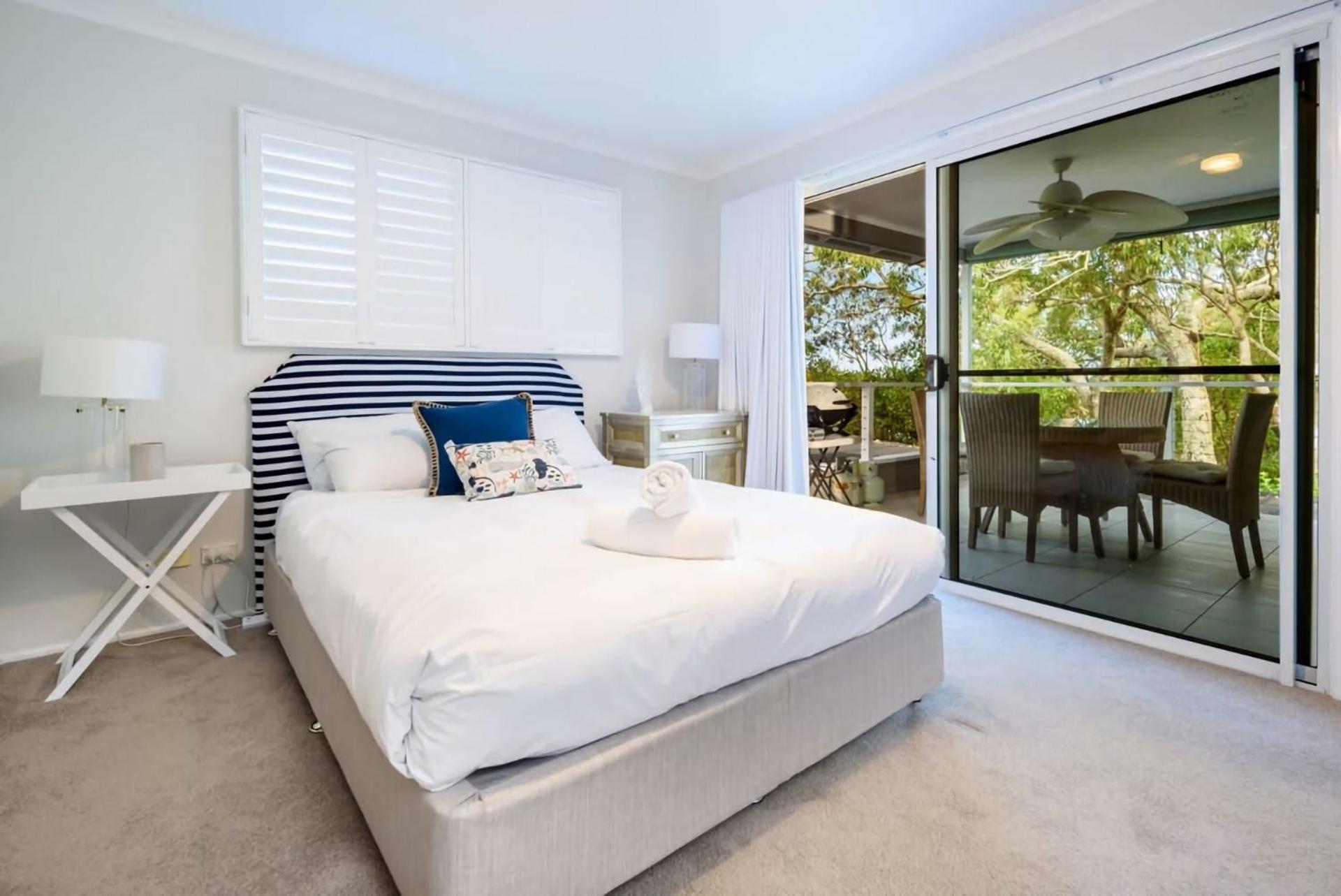 Stunning Riverside Hinterland Retreat Gold Coast