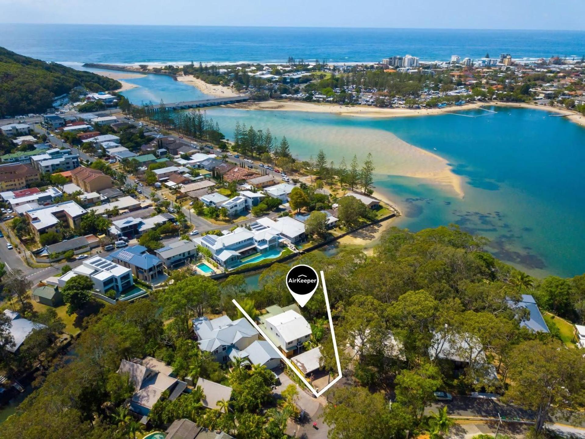 Stunning Riverside Hinterland Retreat * Gold Coast